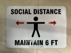 画像1: SOCIAL DISTANCE ６FT ビニールステッカー　横　 (1)