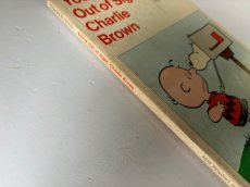 画像4: 1970年 YOU'RE OUT OF SIGHT,CHARLIE BROWN スヌーピー ビンテージコミック SNOOPY  PEANUTS (4)
