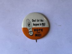 画像4: 1972年AMOCO 『1956 Don't let this happen to YOU! VOTE FOR IKE!』大統領選挙キャンペーンピンバッチ (4)