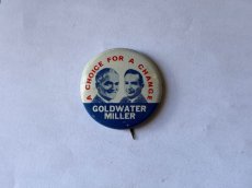 画像4: 1972年AMOCO 『1964 A CHOICE FOR A CHANGE GOLDWATER MILLER』大統領選挙キャンペーンピンバッチ (4)