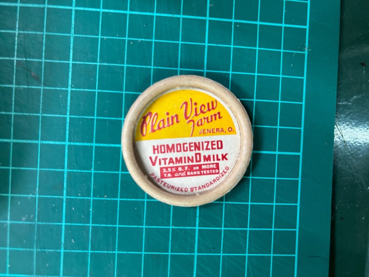 画像4: PLAIN VIEW FARM HOMOGENIZED VITAMIN D MILK  縁付きミルクキャップ  (4)