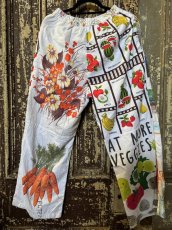 画像4: VINTAGEリメイクパンツ/キッチンクロス・ファブリックカレンダーリメイクパンツ (4)