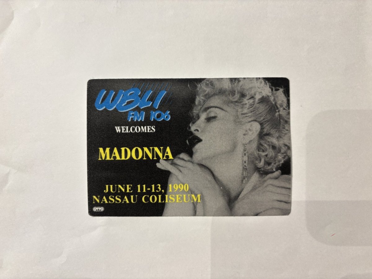 画像2: RARE!! MADONNA 1990年 NASSAU COLISEUM CONCERT RADIO PASS  (2)