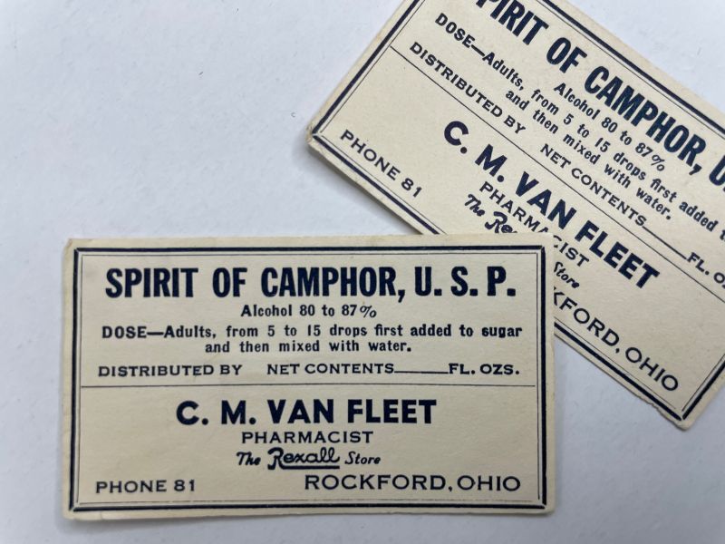 画像1: SPIRIT OF CAMPHOR,U.S.P. ラベル2枚セット  C.M. VAN FLEET PHARMACIST THE REXALL STORE (1)